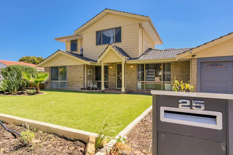 25 Farrington Road, Leeming WA 6149