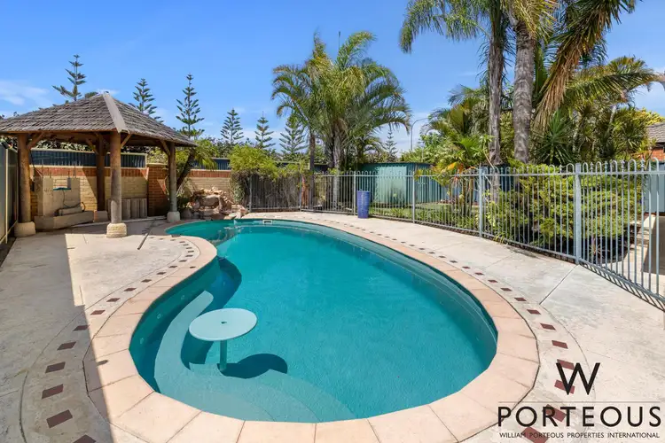 33 Lydiard Retreat, Canning Vale WA 6155