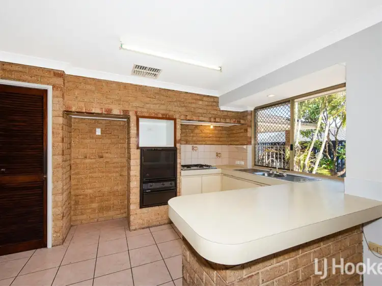 Fifth view of Homely house listing, 10 Newbold Court, Gosnells WA 6110