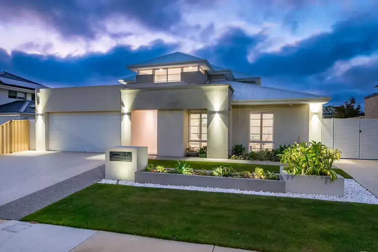 32 Fontelina Parade, Iluka WA 6028