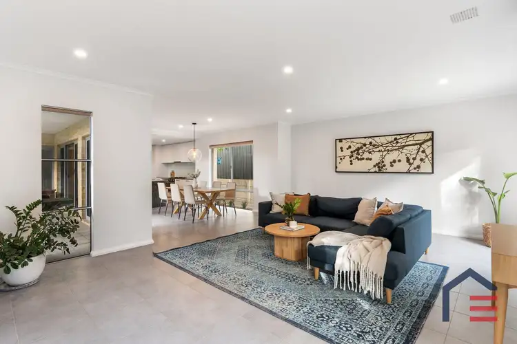 25 Shaftesbury Avenue, Bayswater WA 6053