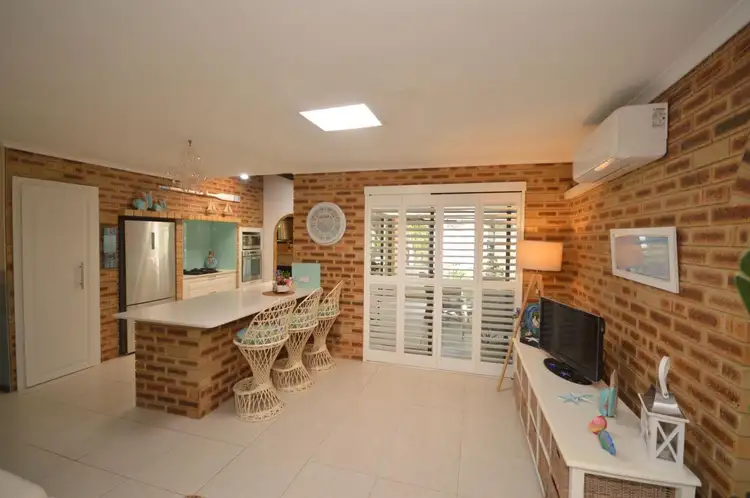 Sixth view of Homely house listing, 10 Neon Court, Heathridge WA 6027