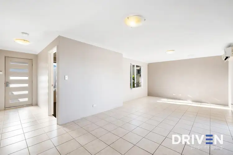 Sixth view of Homely villa listing, 5/2 Kapok Turn, Baldivis WA 6171
