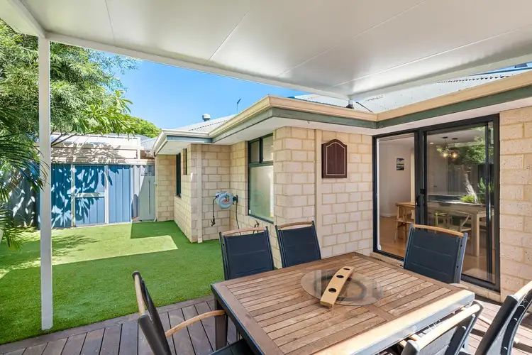 Fifth view of Homely house listing, 1 Dodds Place, Innaloo WA 6018