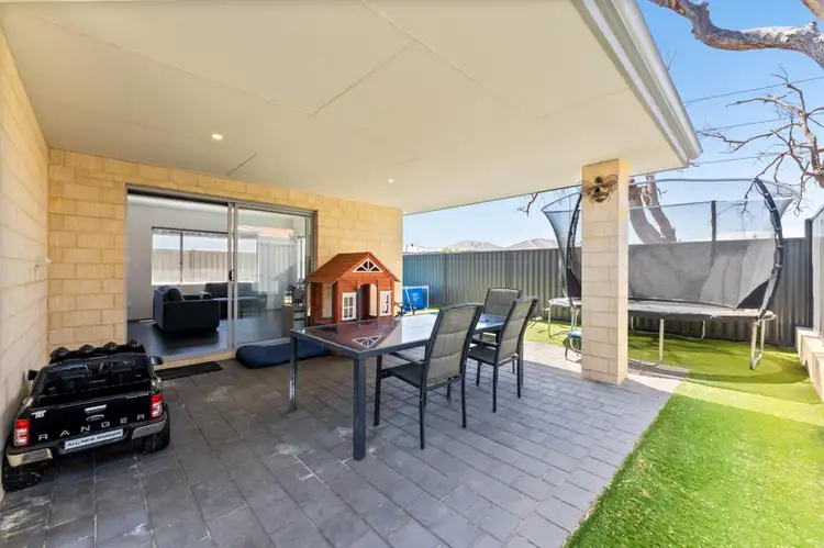 8 Kiev Place, Dayton WA 6055