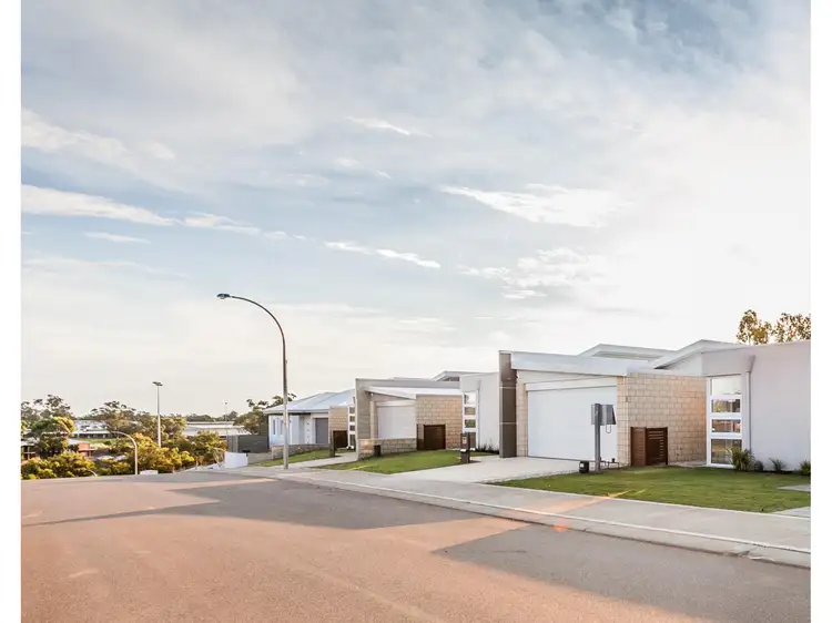 15 Nathaniel Way, Orelia WA 6167