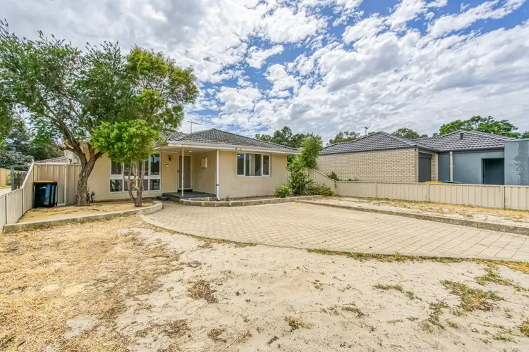 129 Third Avenue, Kelmscott WA 6111