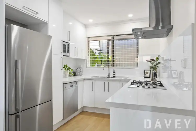 5/16 Wheatcroft Street, Scarborough WA 6019