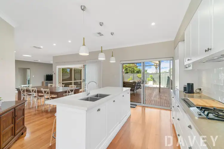 4 Nanda Close, Kingsley WA 6026
