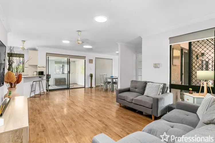 Fourth view of Homely house listing, 17 Sparrow Way, Spearwood WA 6163