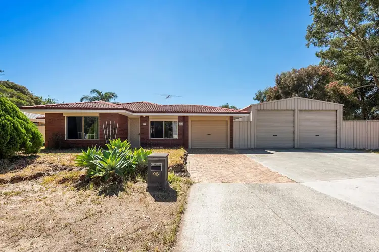 28 Chadwick Parade, Brookdale WA 6112