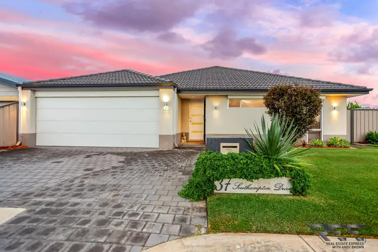 37 Southampton Drive, Piara Waters WA 6112