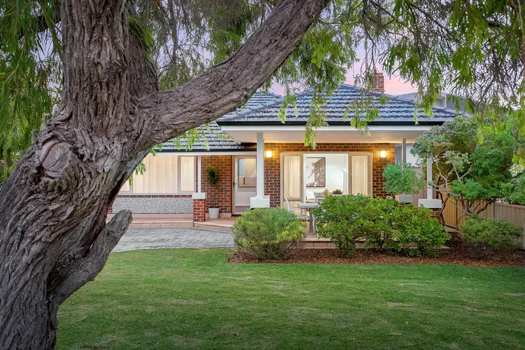 7 Simper Crescent, White Gum Valley WA 6162