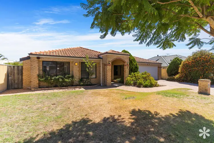 8 McCrae Pass, Canning Vale WA 6155