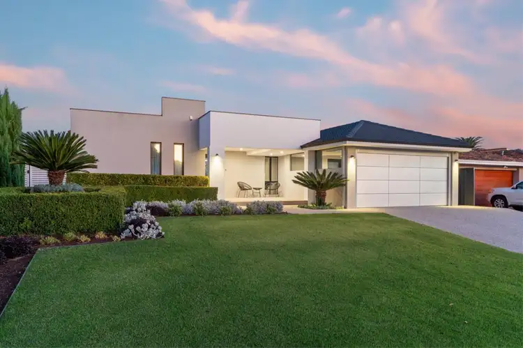 28 Risley Way, Carine WA 6020