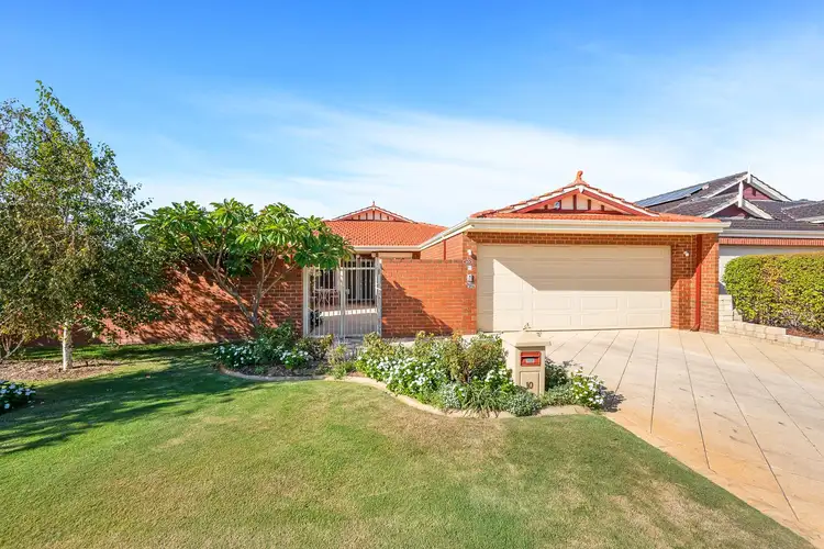 10 McGuiness Turn, Wattle Grove WA 6107