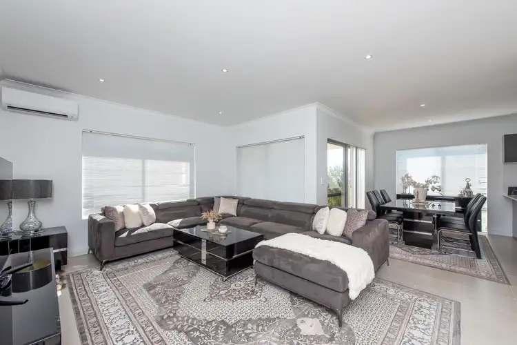 Fifth view of Homely house listing, 7 Borale Retreat, Darch WA 6065