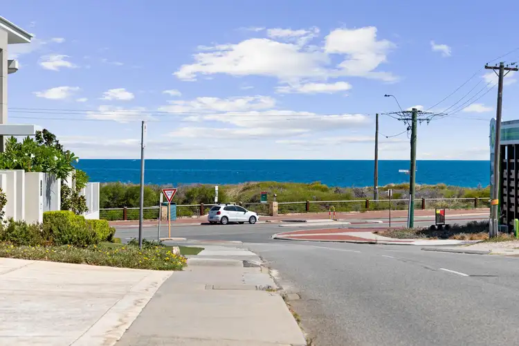 6A Raleigh Road, Sorrento WA 6020