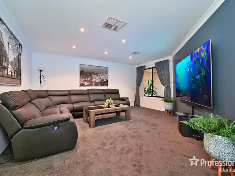 Seventh view of Homely house listing, 5 Forkleaf Bend, Banksia Grove WA 6031