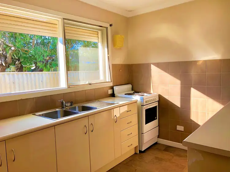 3 Crater Place, Rockingham WA 6168