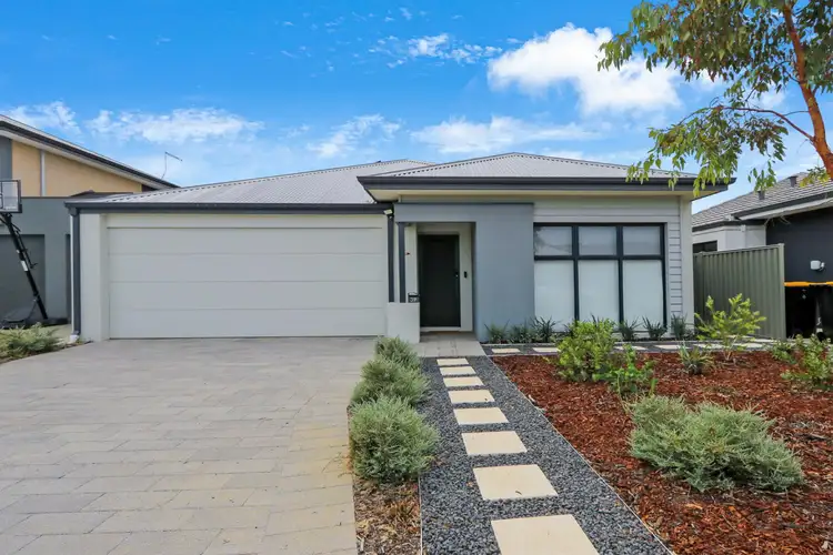 39 Bouquet Rd, Piara Waters WA 6112