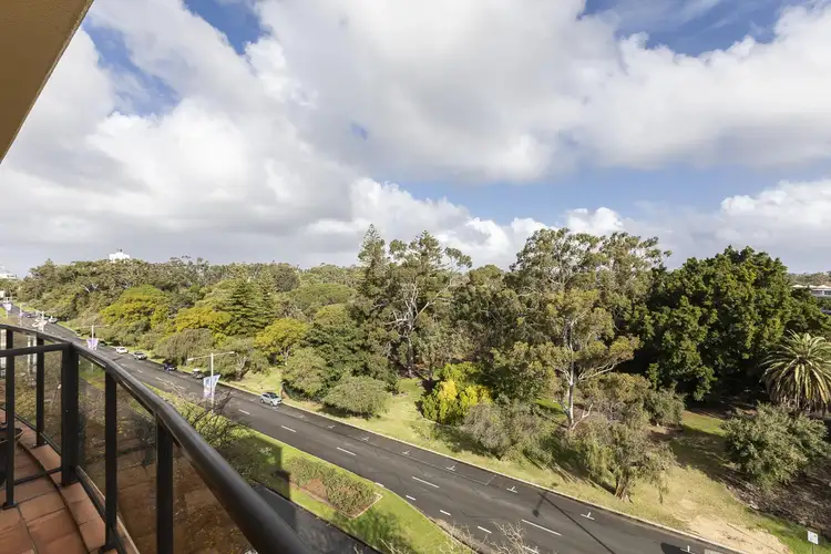 30/16 Kings Park Road, West Perth WA 6005