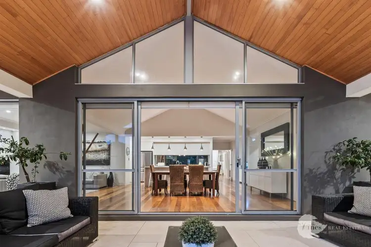 33 Carmen Circuit, The Vines WA 6069