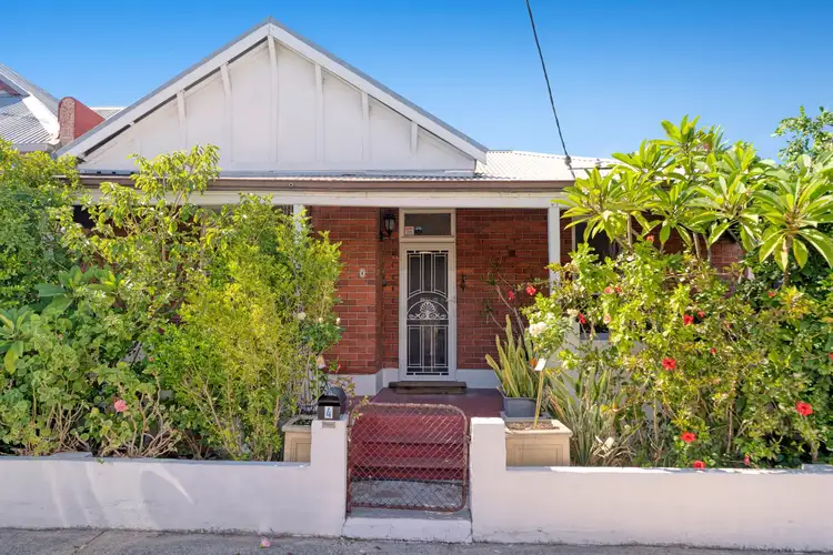 4 Knebworth Avenue, Perth WA 6000