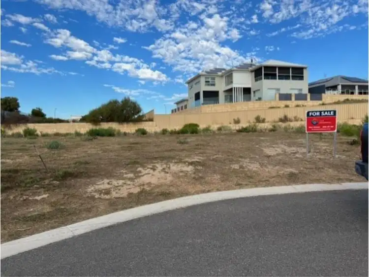 7 Beach View, Drummond Cove WA 6532