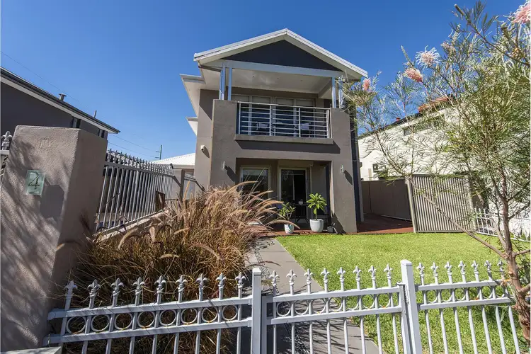 4 Parkview Drive, Southern River WA 6110