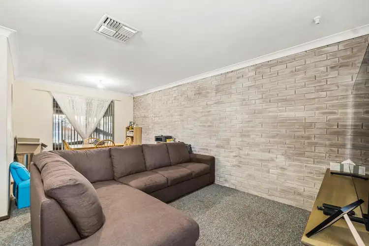 Fifth view of Homely house listing, 10 Cressida Way, Camillo WA 6111