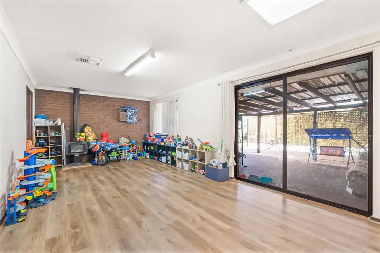 Sixth view of Homely house listing, 10 Cressida Way, Camillo WA 6111