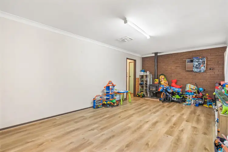 Seventh view of Homely house listing, 10 Cressida Way, Camillo WA 6111