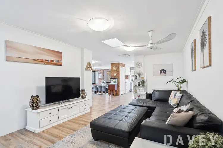9 Greenwich Court, Kingsley WA 6026