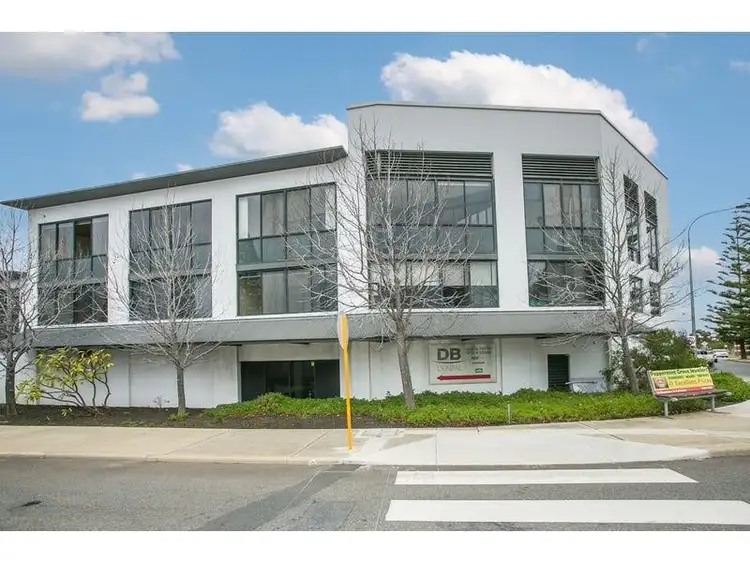 17/2 PENSIONER GUARD, North Fremantle WA 6159