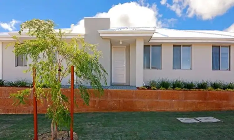 4/2 Redheart Road, Carramar WA 6031