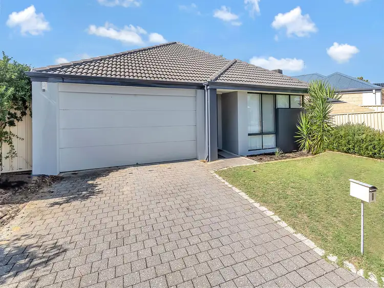 8 Gilba Place, Maida Vale WA 6057