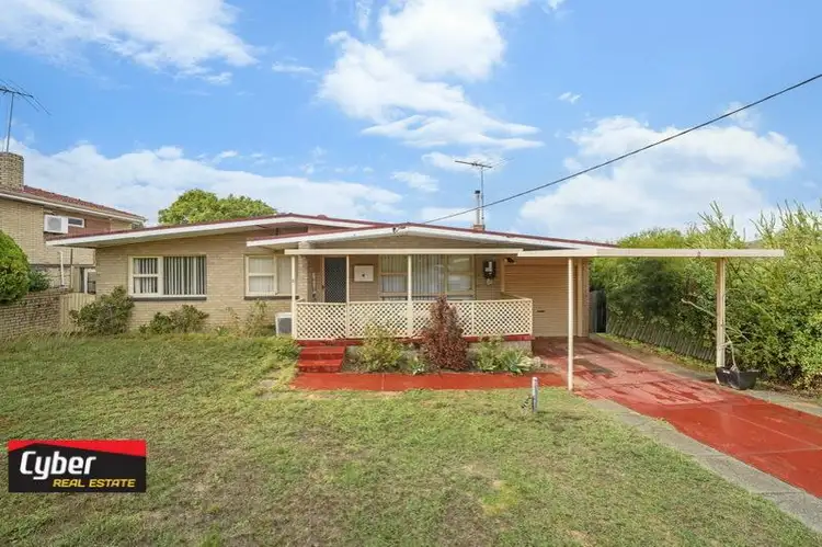 4 Wiggins Road, Orelia WA 6167