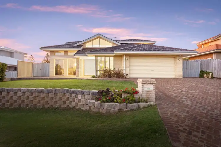 16 Broadbeach Boulevard, Hillarys WA 6025