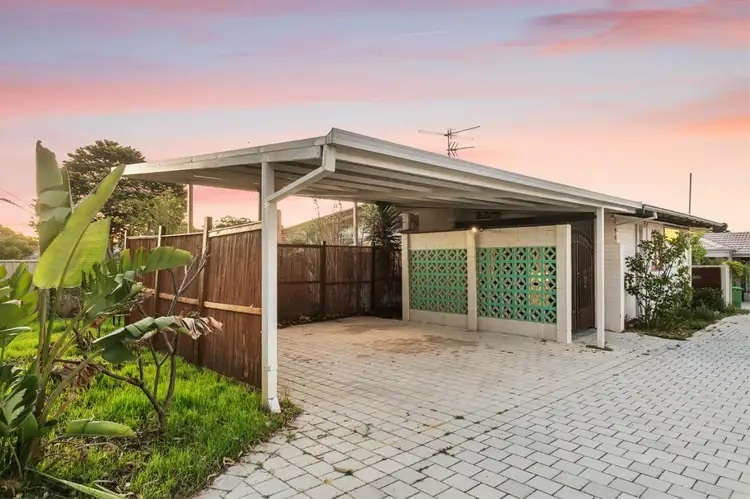 11 Lindley Street, Embleton WA 6062