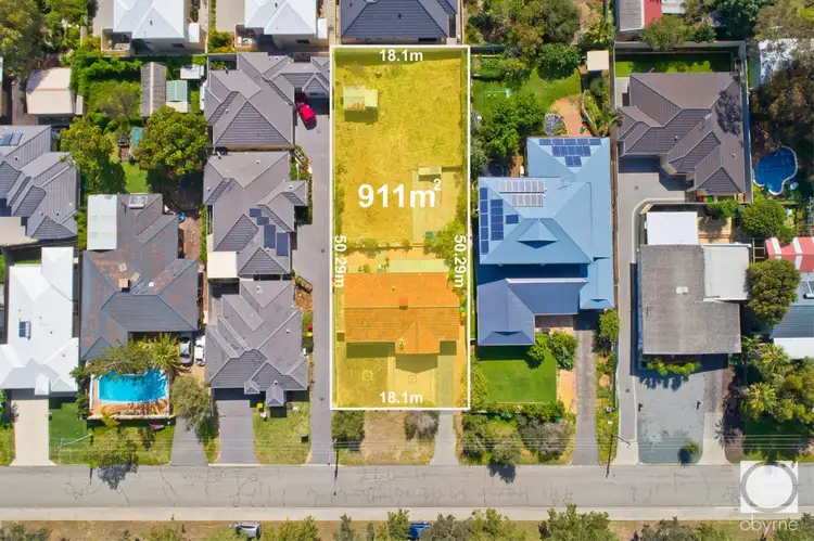 8 Nineham Avenue, Spearwood WA 6163