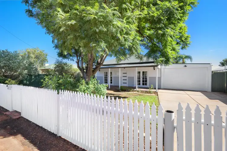 94 Killarney Street, Hannans WA 6430