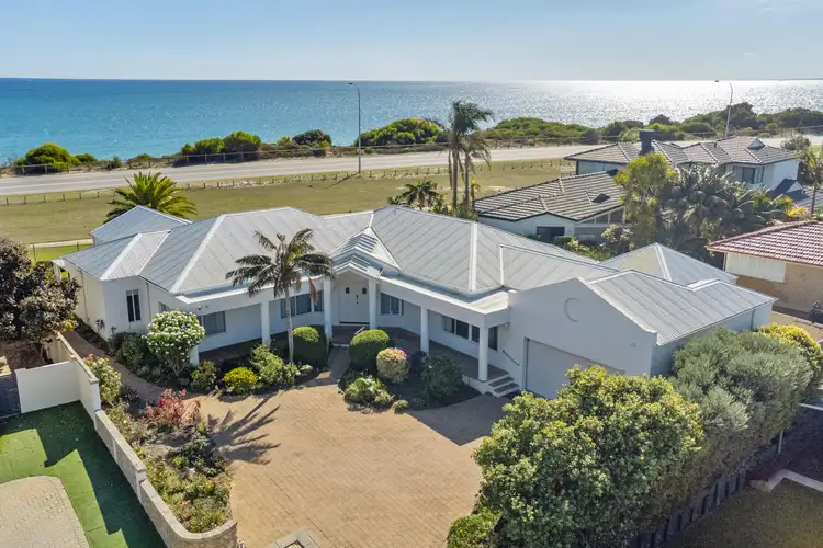121 Castlecrag Drive, Kallaroo WA 6025