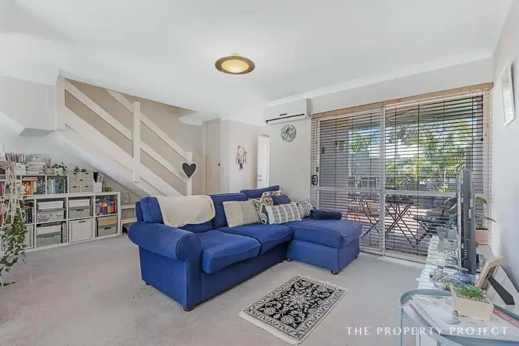 9/4 Waterway Court