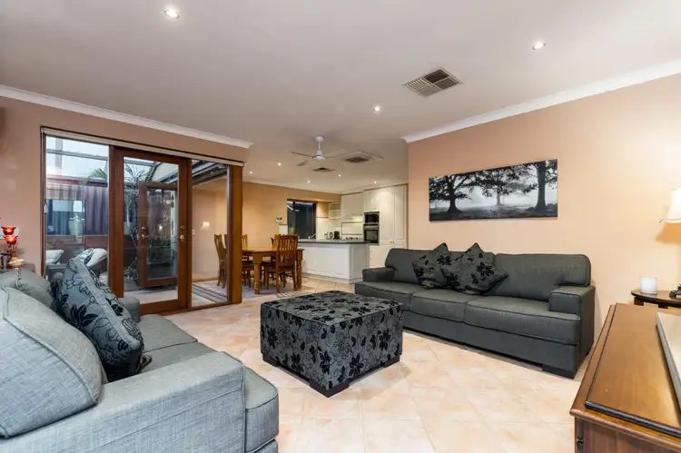 5 Wandearah Way, Kingsley WA 6026