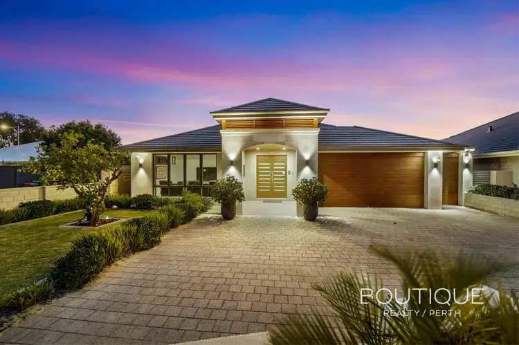 137 Grand Ocean Entrance