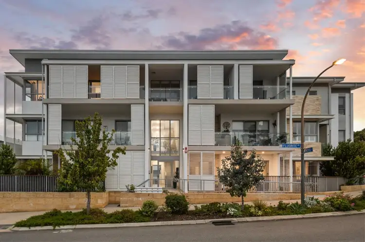 2/2 Fluorite Way, Carine WA 6020