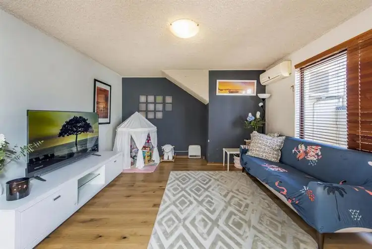 9/32 Camboon Road, Morley WA 6062