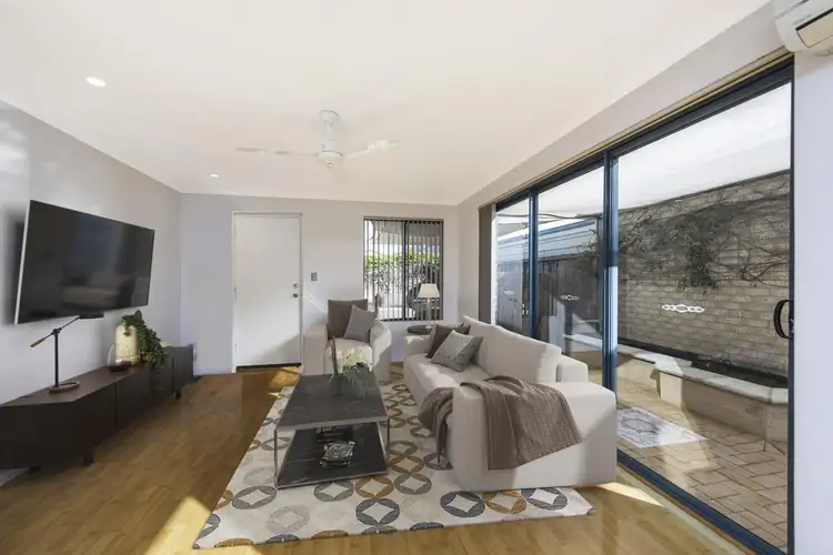 Fourth view of Homely house listing, 33 Centre Circle, Ellenbrook WA 6069