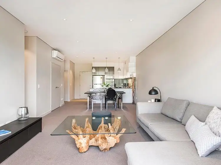 6/217 Hay Street